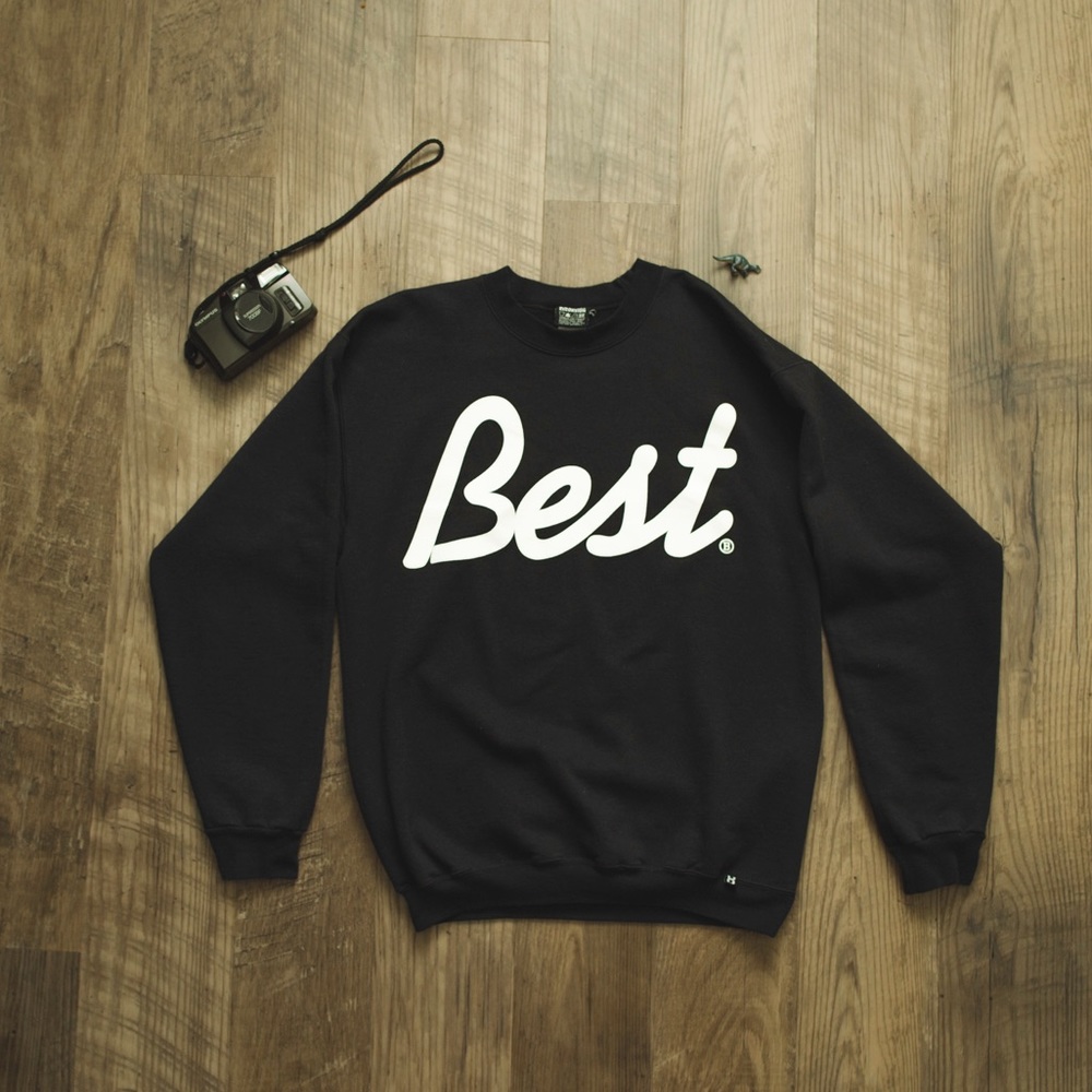 Breezy Excursion Best Crewneck